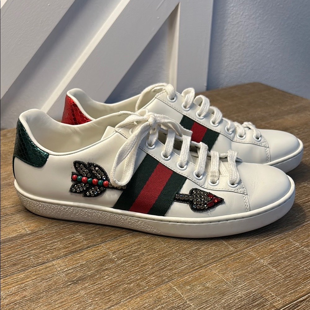 Gucci White Sneakers with Red and Green Stripes